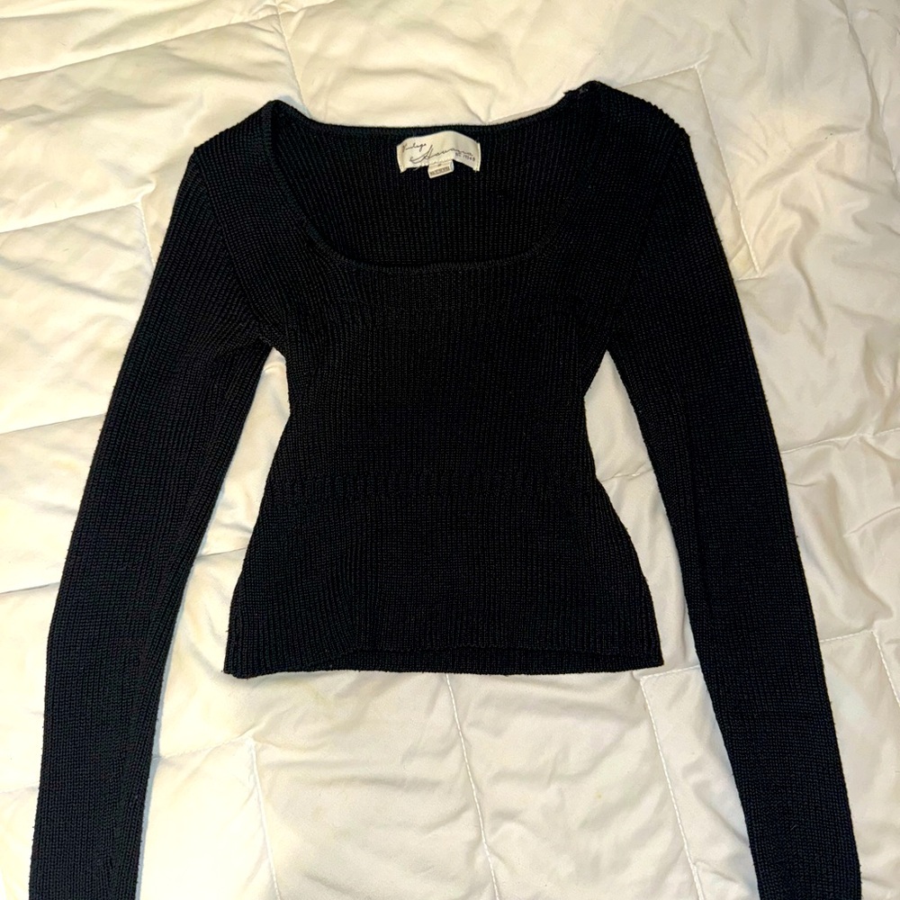 Black fitted sweater